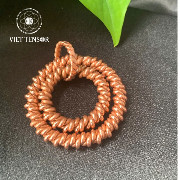 4 Twist Pendant